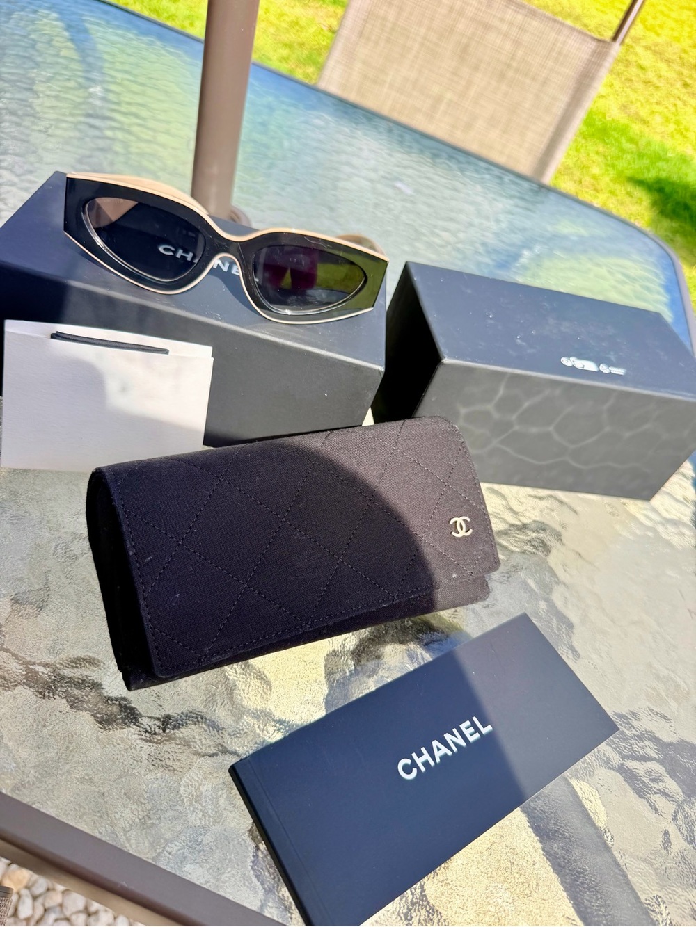 CHANEL Black and Nude Cat-Eye Sunglasses - Picture 8 of 8